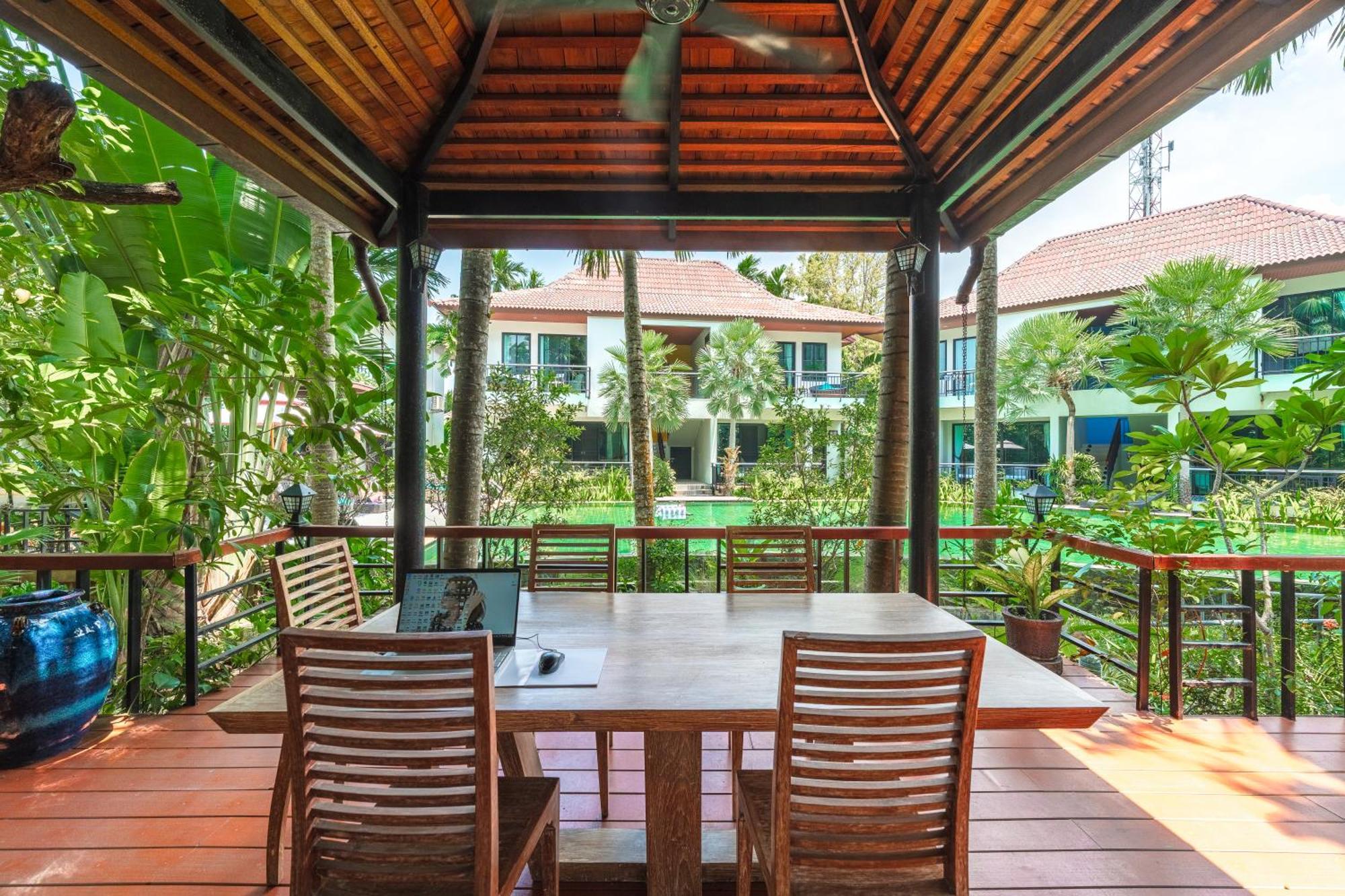 Coco Paradiso Phuket Sha Екстериор снимка