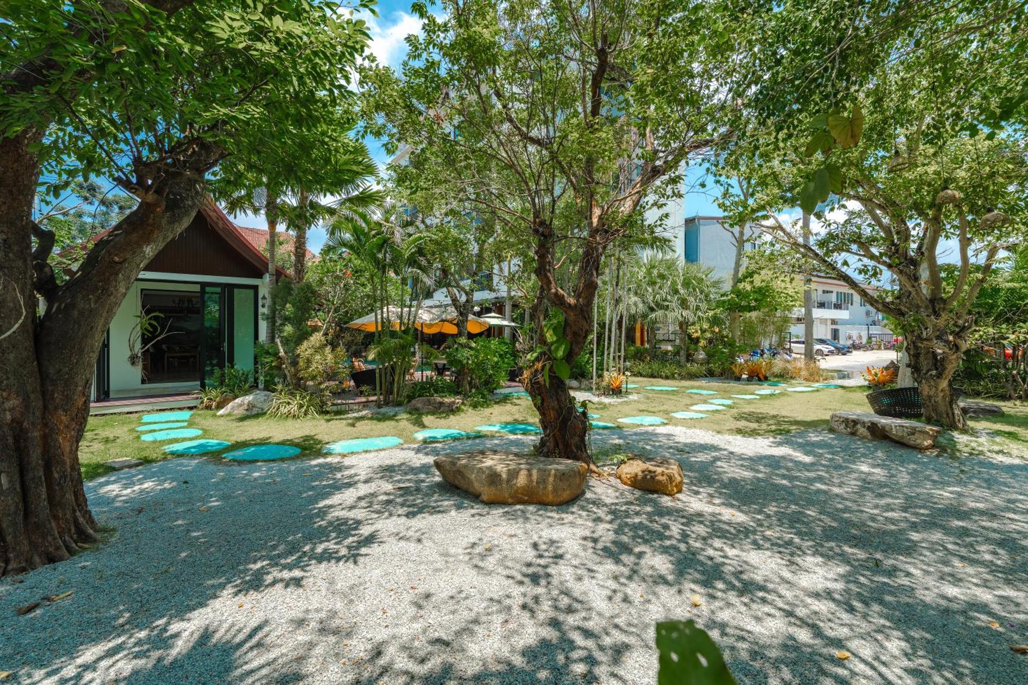 Coco Paradiso Phuket Sha Екстериор снимка